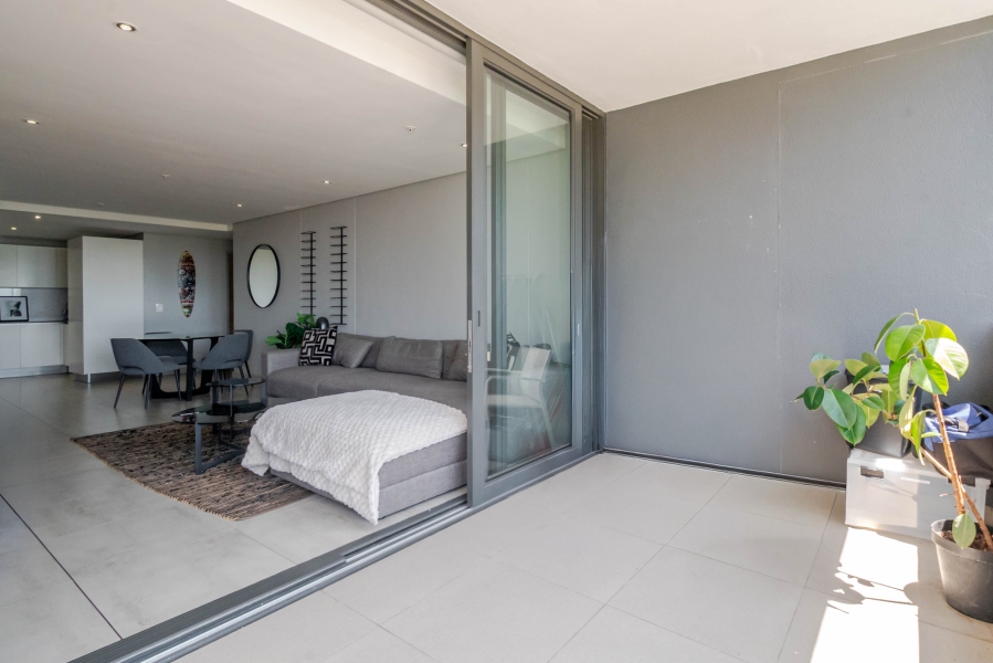 To Let 2 Bedroom Property for Rent in Green Point Western Cape